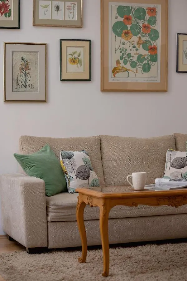 Spacious Retro Apartment In The Center Of Cracow By Noclegi Renters Kraków
