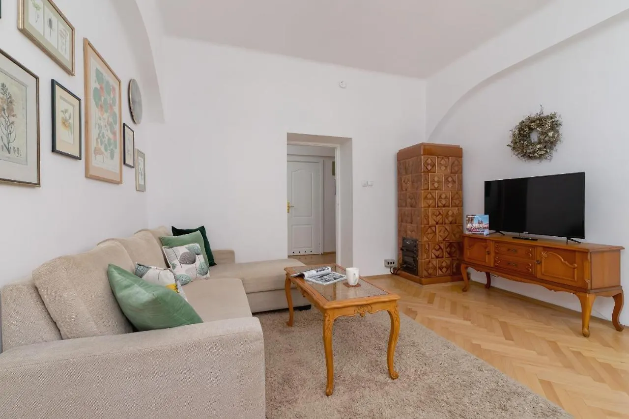 Spacious Retro Apartment In The Center Of Cracow By Noclegi Renters Kraków